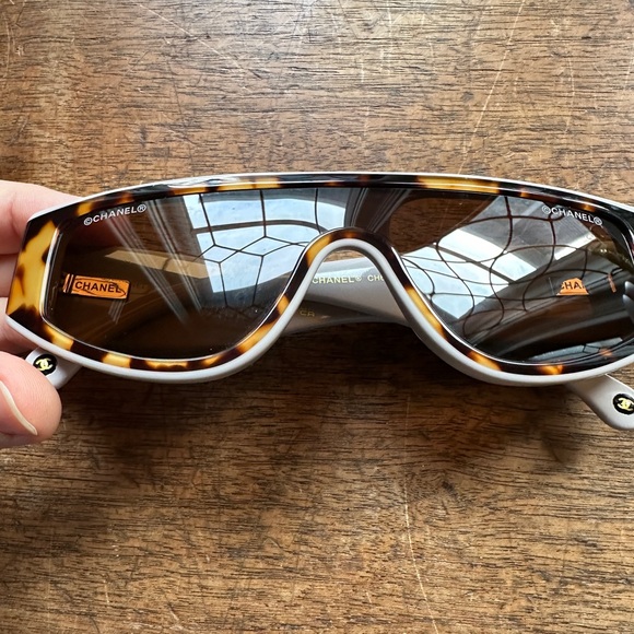 CHANEL 6056 CAT EYE SUNGLASSES - Picture 6 of 7